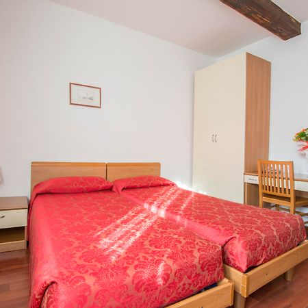 Casa Sant'Andrea Bed and Breakfast Venetië Buitenkant foto