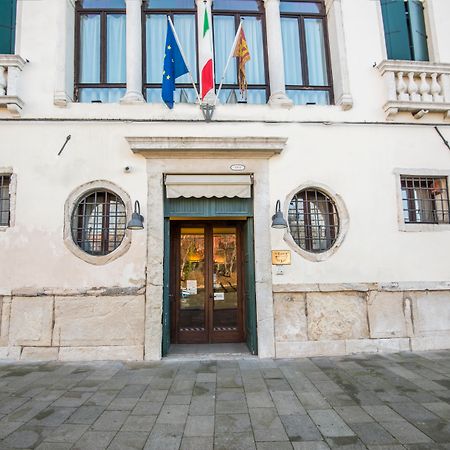 Casa Sant'Andrea Bed and Breakfast Venetië Buitenkant foto