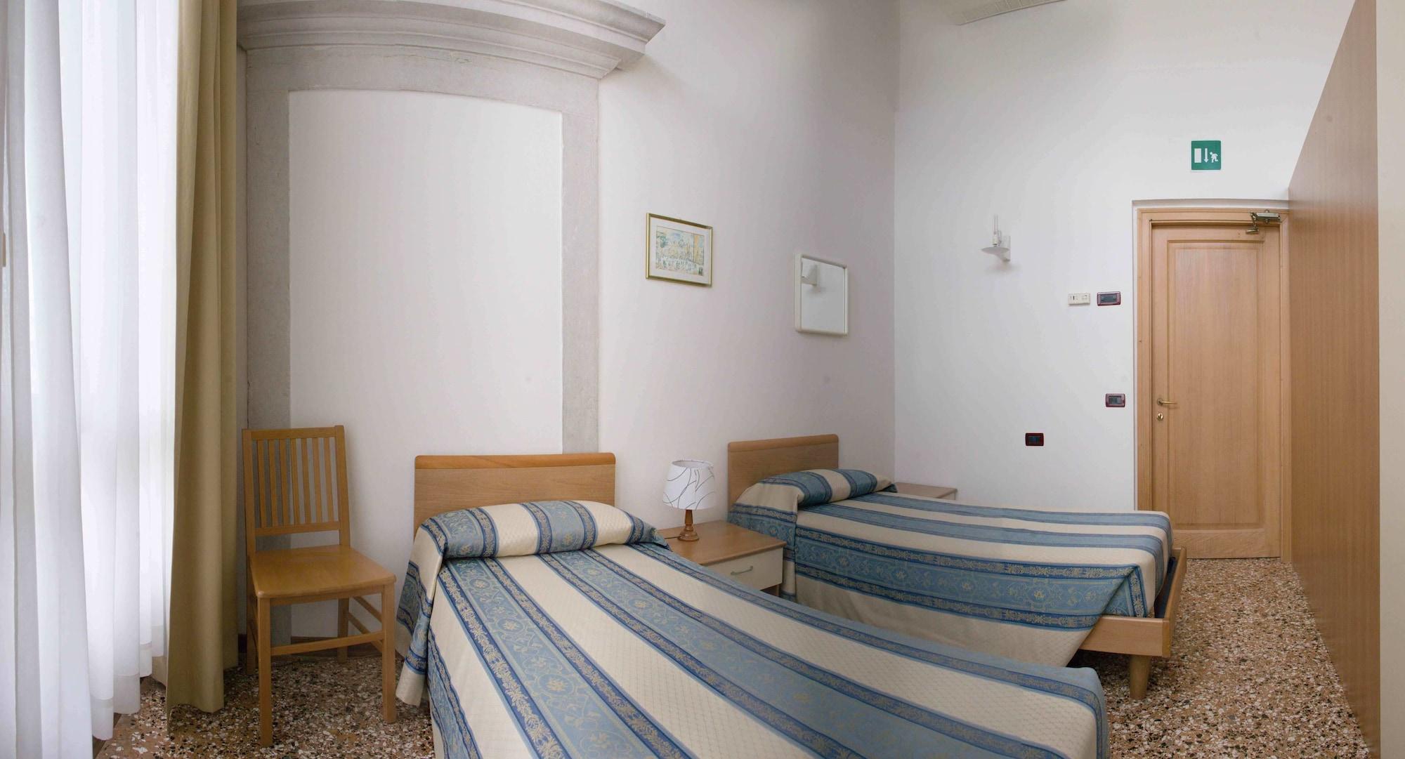 Casa Sant'Andrea Bed and Breakfast Venetië Buitenkant foto