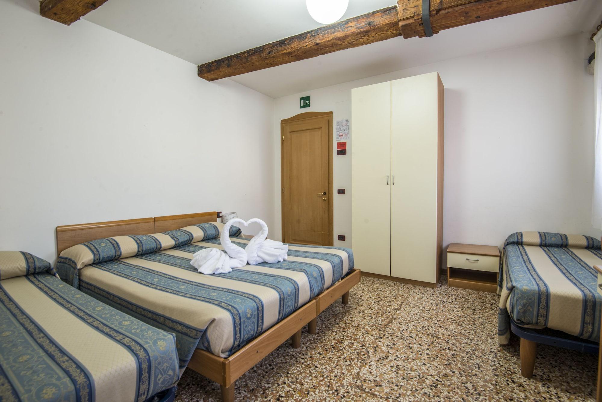 Casa Sant'Andrea Bed and Breakfast Venetië Buitenkant foto