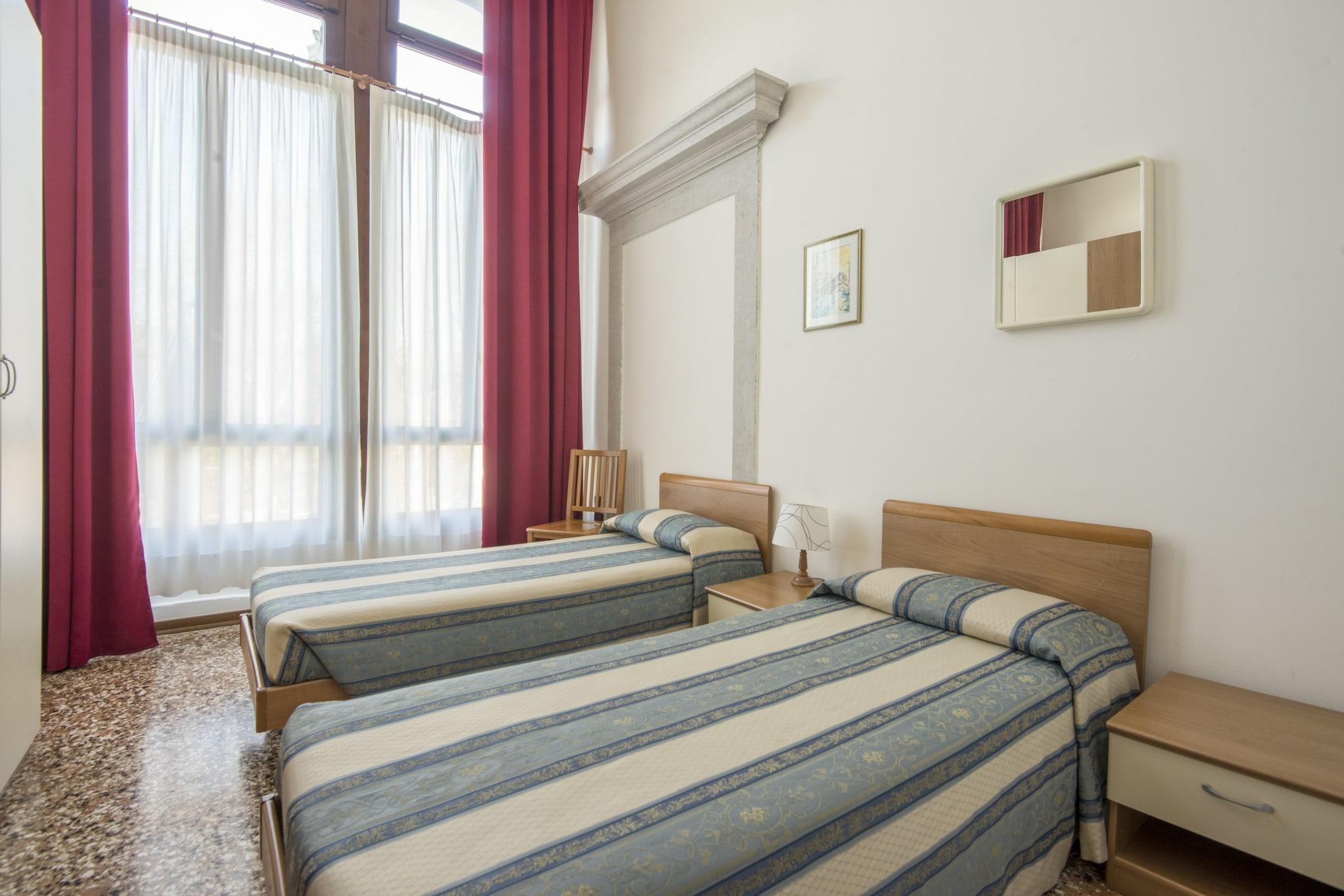 Casa Sant'Andrea Bed and Breakfast Venetië Buitenkant foto