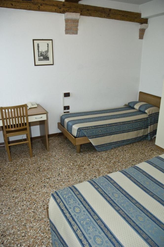 Casa Sant'Andrea Bed and Breakfast Venetië Buitenkant foto