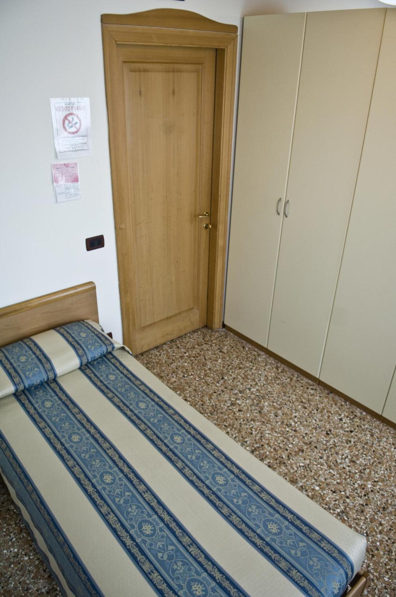 Casa Sant'Andrea Bed and Breakfast Venetië Buitenkant foto