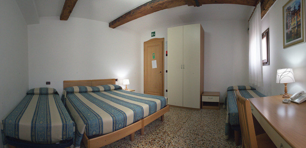 Casa Sant'Andrea Bed and Breakfast Venetië Buitenkant foto